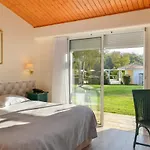 Logis Val De Vienne 3*