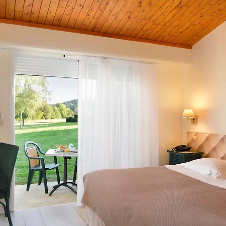 Logis Val De Vienne 3* Le Vigeant