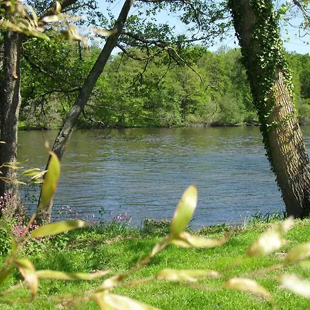 Hotel Logis Val De Vienne 3*
