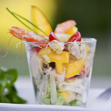 Logis Val De Vienne 3* Le Vigeant