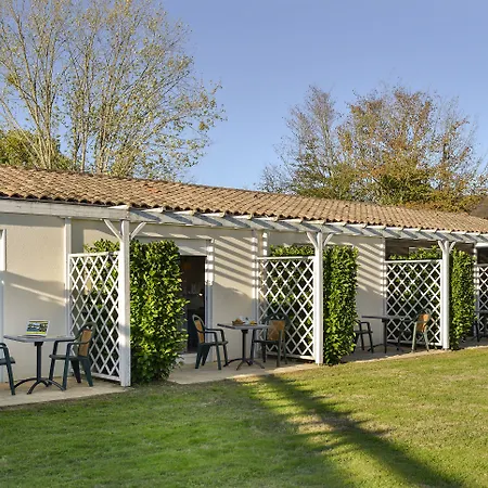 Logis Val De Vienne 酒店
