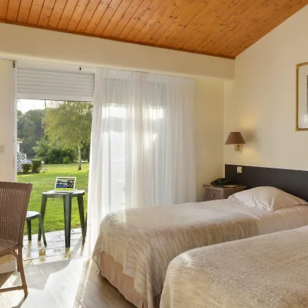 Logis Val De Vienne 3* Le Vigeant