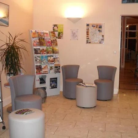 Logis Val De Vienne 3*