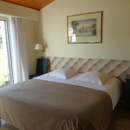 Logis Val De Vienne 3* Le Vigeant