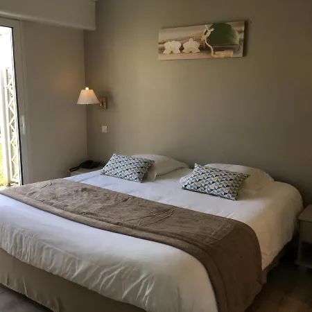 Logis Val De Vienne 3*