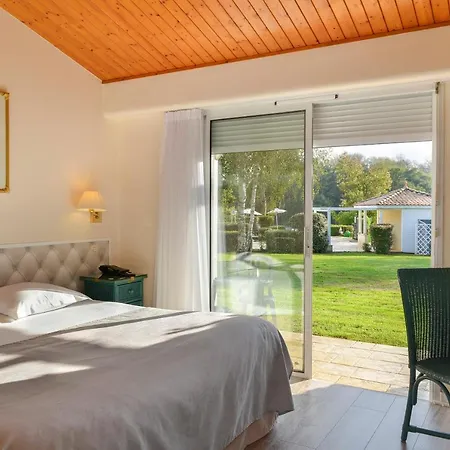 Logis Val De Vienne 3*