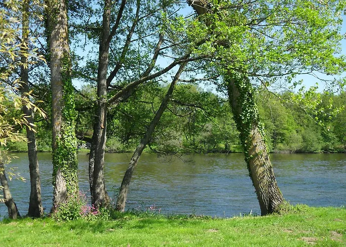 Hotel Logis Val De Vienne Le Vigeant