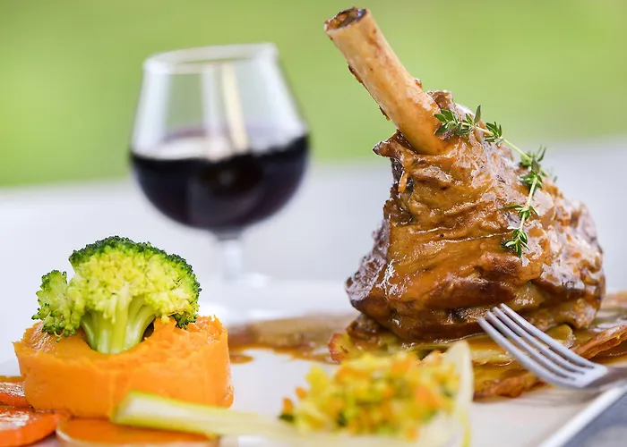 Logis Val De Vienne 3*