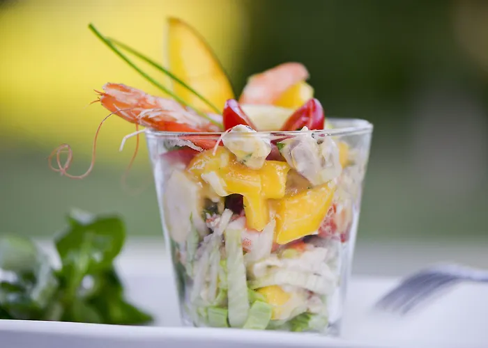 Logis Val De Vienne 3* Le Vigeant