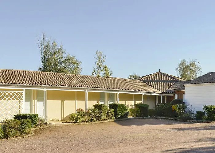 Hotel Logis Val De Vienne 3*