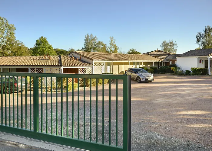 Logis Val De Vienne 3*