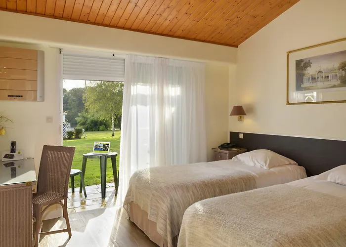 Logis Val De Vienne 3* Le Vigeant