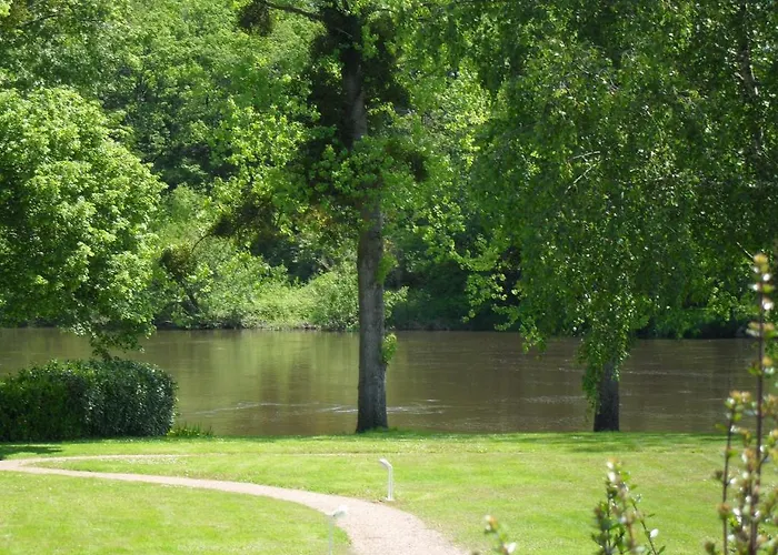 Logis Val De Vienne Hotel Le Vigeant