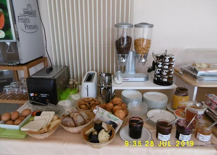 Logis Val De Vienne Hotel Le Vigeant