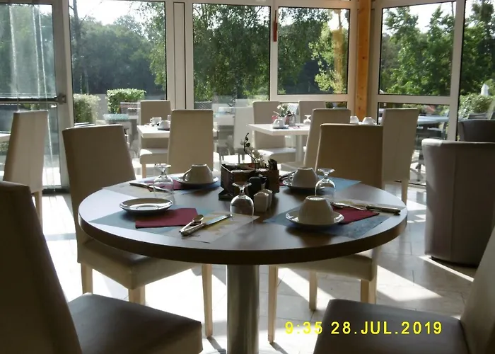 Logis Val De Vienne 勒维雅昂