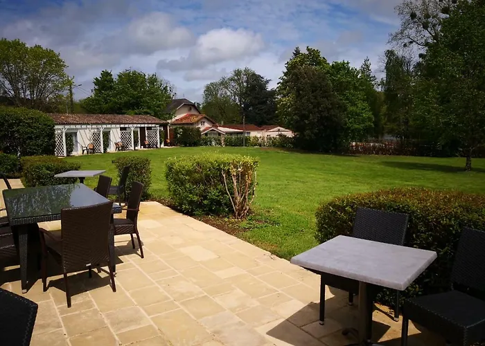 Logis Val De Vienne Hotel